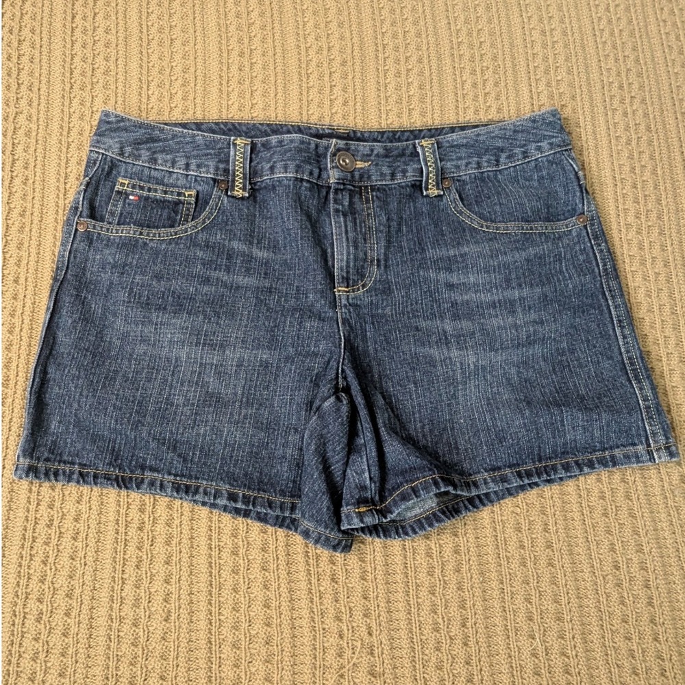 Tommy Hilfiger Womens Dark Wash Denim Shorts Size 12 Flap Pocket Cotton